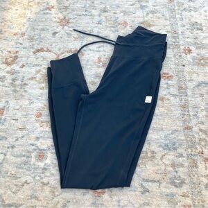 Vuori Navy Leggings Sz Small